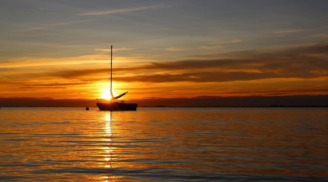 Crescent-Beach-Water-Sail-Boat-Silhouette-Cloud- Golden-Hour-Reflection-Sunset-Photo-Photography-Photographer-DOF-Canon-T5i-Rebel-EOS