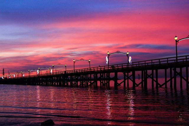 sunrise-winter-early-pink-pier-photo-photography-photographer-nature-water-ocean-clouds-waves-surrey-british columbia-canada